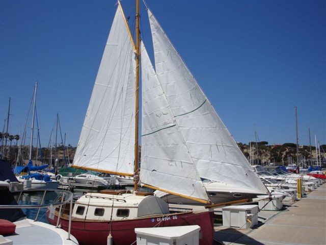 Flicka 20 gallery image with filename: flicka20-redrascal-sails.jpg