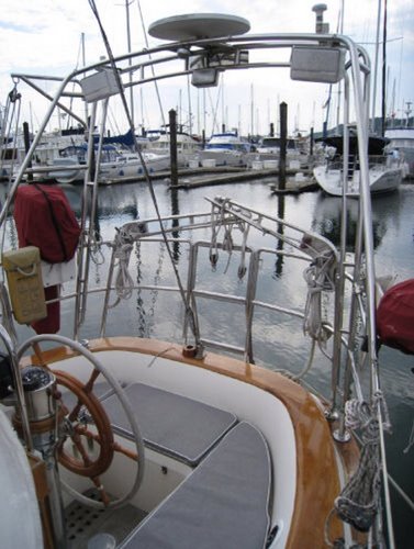 Panda 38 gallery image with filename: panda38-guudtaauun-cockpit.jpg